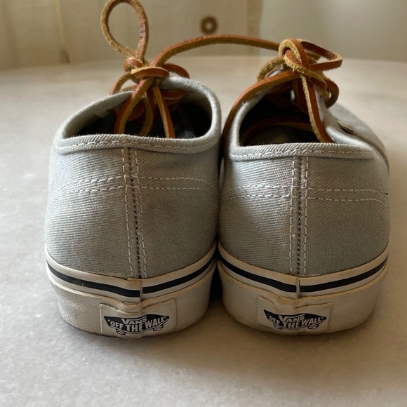 Vans The Authentic Low Top Shoe with Leather Laces - Picture 3 of 5